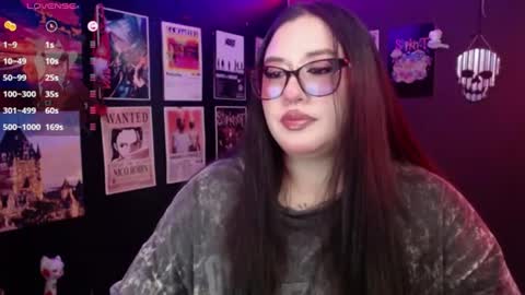 Snapshot of raven_darkk chatting on 06.19.26 Raven online show from 06.19.26