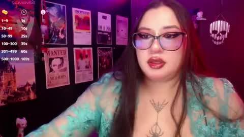 Snapshot of raven_darkk chatting on 06.22.26 Raven online show from 06.22.26