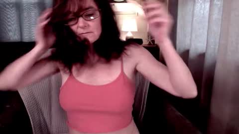 Snapshot of raven_feathers chatting on 11.30.25 Roxanneredlight59 online show from 11.30.25