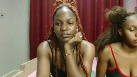 Snapshot of raven_luxe chatting on 03.27.26 Raven online show from 03.27.26