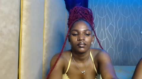 Snapshot of raven_luxe chatting on 05.12.26 Raven online show from 05.12.26