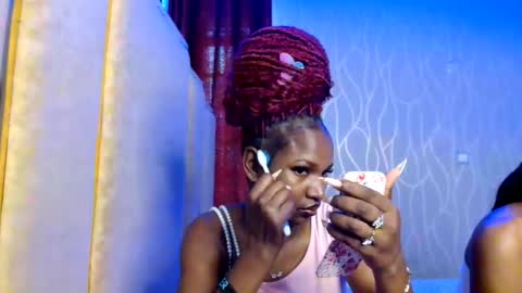 Snapshot of raven_luxe chatting on 05.30.26 Raven online show from 05.30.26