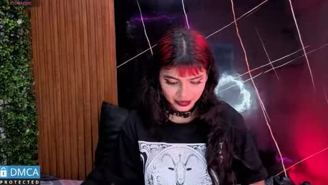 raven_rox_ online show from 11.13.25