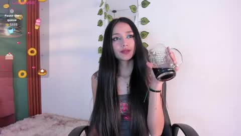 Snapshot of raven_smith_ chatting on 05.15.26 raven_smith_ online show from 05.15.26