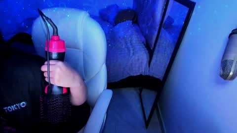 Snapshot of raven_toky0 chatting on 01.24.25 Raven online show from 01.24.25