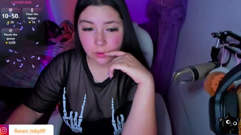 Snapshot of raven_toky0 chatting on 05.25.26 Raven online show from 05.25.26