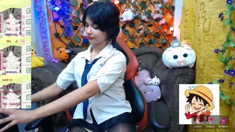 Snapshot of ravenn_20 chatting on 02.11.25 RavenN online show from 02.11.25