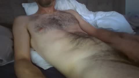 Snapshot of ravenscock chatting on 09.08.25 HotMAGNUMdad online show from 09.08.25