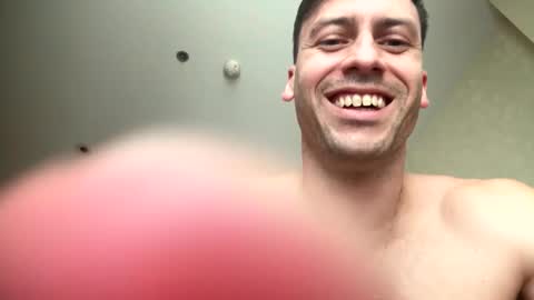 Snapshot of rawdr3 chatting on 02.18.26 rawdr3 online show from 02.18.26