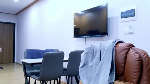 Ray-Ray online show from 01.19.26