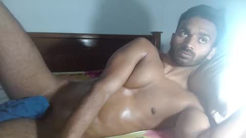 Snapshot of rayannzz chatting on 09.27.25 eyan online show from 09.27.25