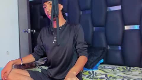 Rayn online show from 11.24.25