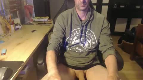 Snapshot of raymann8 chatting on 09.25.25 Ray online show from 09.25.25