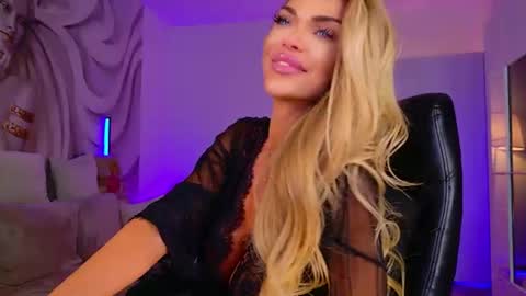raysalexis19 online show from 07.30.26