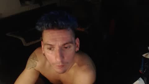 Snapshot of rayzel31 chatting on 11.10.25 Rayzel online show from 11.10.25