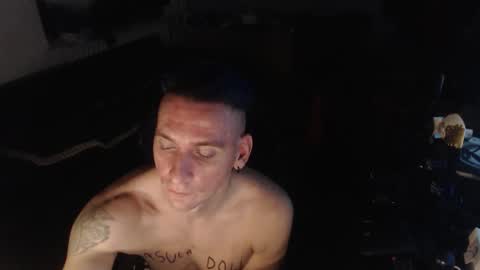 Snapshot of rayzel31 chatting on 11.10.25 Rayzel online show from 11.10.25