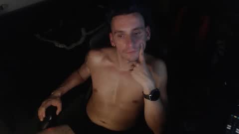 Snapshot of rayzel31 chatting on 11.14.25 Rayzel online show from 11.14.25