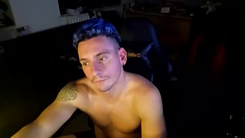 Snapshot of rayzel31 chatting on 11.16.25 Rayzel online show from 11.16.25