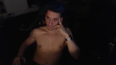 Snapshot of rayzel31 chatting on 12.01.25 Rayzel online show from 12.01.25