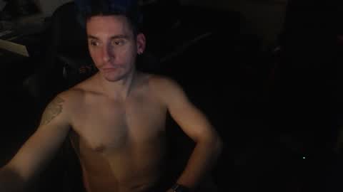 Snapshot of rayzel31 chatting on 12.04.25 Rayzel online show from 12.04.25