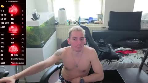 Rayzel White online show from 05.09.26