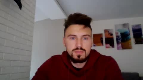 Snapshot of razvan27h chatting on 01.25.25 Razvan27h online show from 01.25.25