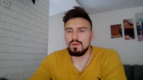 Snapshot of razvan27h chatting on 01.27.25 Razvan27h online show from 01.27.25