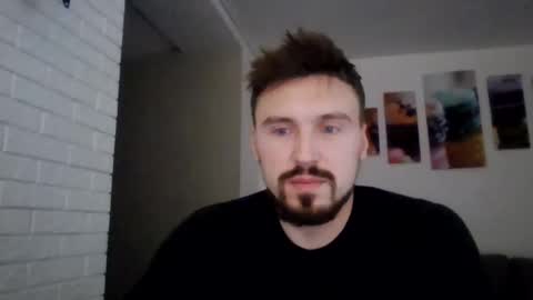 Snapshot of razvan27h chatting on 02.08.25 Razvan27h online show from 02.08.25