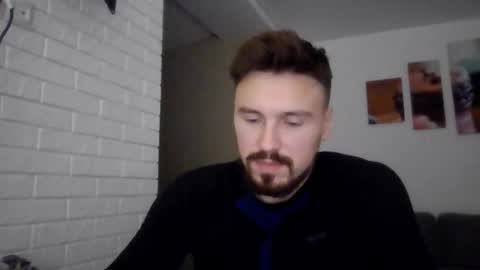 Snapshot of razvan27h chatting on 02.23.25 Razvan27h online show from 02.23.25