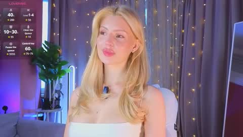 Snapshot of realcrystal chatting on 02.04.26 Grace online show from 02.04.26