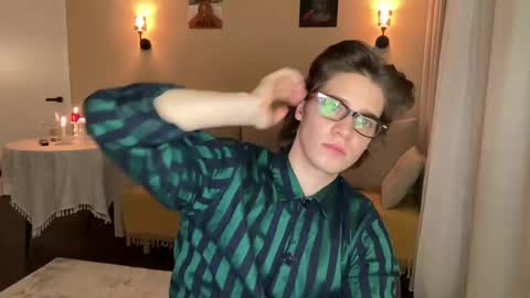 Snapshot of realsupermichael chatting on 01.11.25 AliceEve online show from 01.11.25