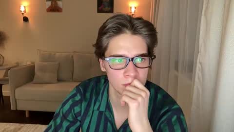 Snapshot of realsupermichael chatting on 01.20.25 AliceEve online show from 01.20.25