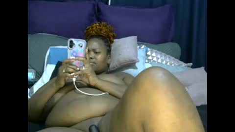 Snapshot of realsweetheart chatting on 02.11.26 REAL1SWEETHEART online show from 02.11.26