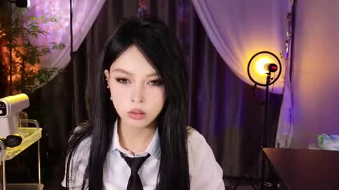 Snapshot of reaowna___ chatting on 11.22.25 reaowna___ online show from 11.22.25