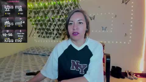 Rebbeca online show from 09.11.25