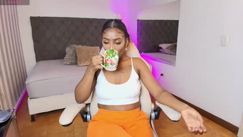 Snapshot of rebeca_cortez1 chatting on 02.04.25 I invite you to my birthday on November 3th online show from 02.04.25