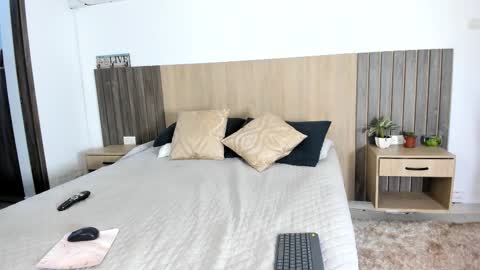 I invite you to my birthday on November 3th  online show from 02.04.26