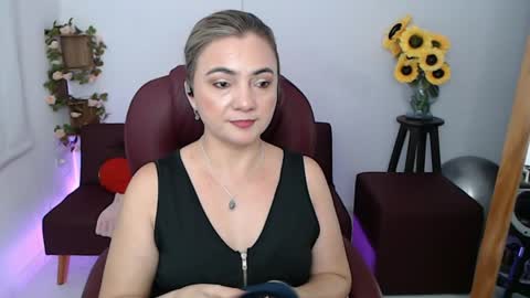 Snapshot of rebeca_milf chatting on 05.16.26 REBECA online show from 05.16.26