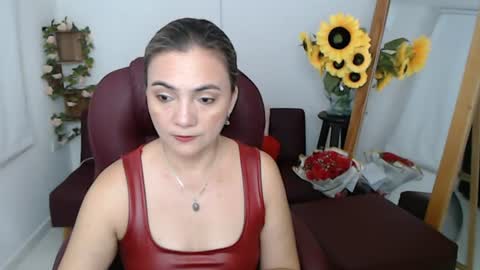 Snapshot of rebeca_milf chatting on 07.16.26 REBECA online show from 07.16.26