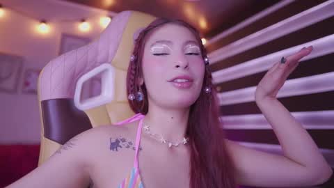 Snapshot of rebecah_1 chatting on 11.28.25 Rebeca online show from 11.28.25