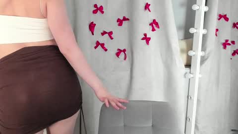 Snapshot of rebecca_____ chatting on 03.04.25 rebecca_____ online show from 03.04.25