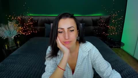 Snapshot of rebecca_diamonds chatting on 03.02.25 rebecca_diamonds online show from 03.02.25