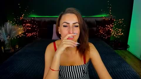 Snapshot of rebecca_diamonds chatting on 09.25.25 rebecca_diamonds online show from 09.25.25