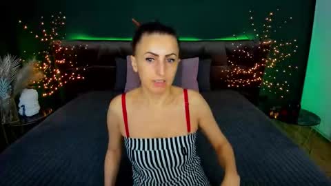 Snapshot of rebecca_diamonds chatting on 11.04.25 rebecca_diamonds online show from 11.04.25