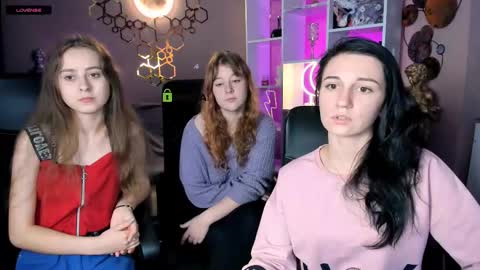 rebecca_smile_ online show from 10.15.25