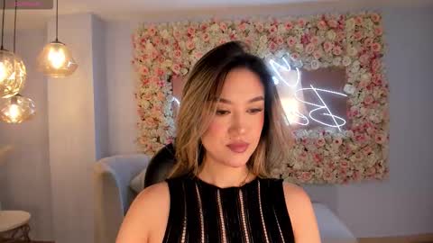 Snapshot of rebeccahudson_ chatting on 11.09.25 Rebe online show from 11.09.25