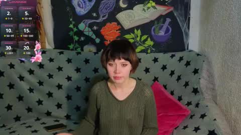 Snapshot of reborn_elf chatting on 11.10.25 Lara online show from 11.10.25