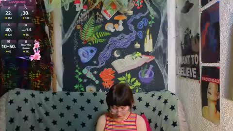 Snapshot of reborn_elf chatting on 11.15.25 Lara online show from 11.15.25