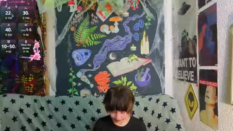 Snapshot of reborn_elf chatting on 11.17.25 Lara online show from 11.17.25