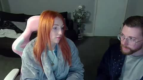 Red -  online show from 01.04.25